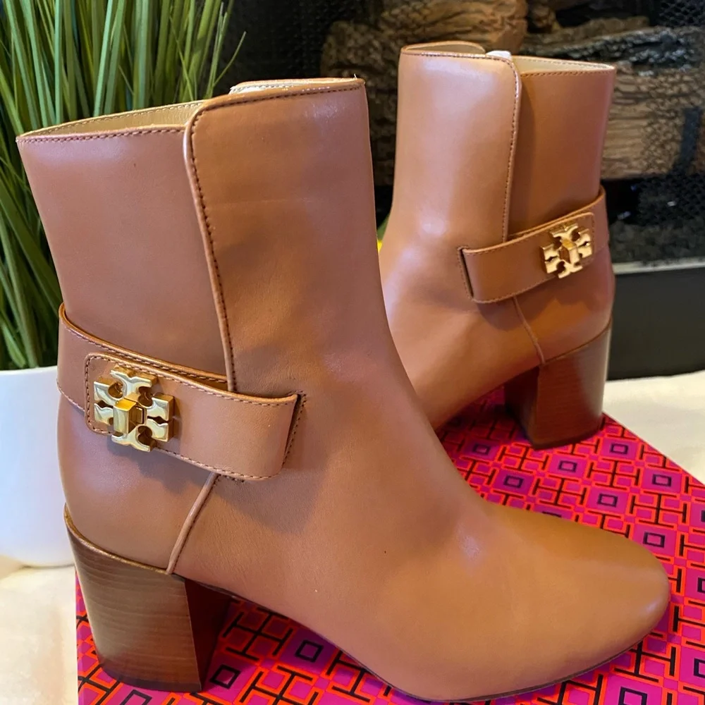 ✨NEW✨Tory Burch Kira Ankle Boots